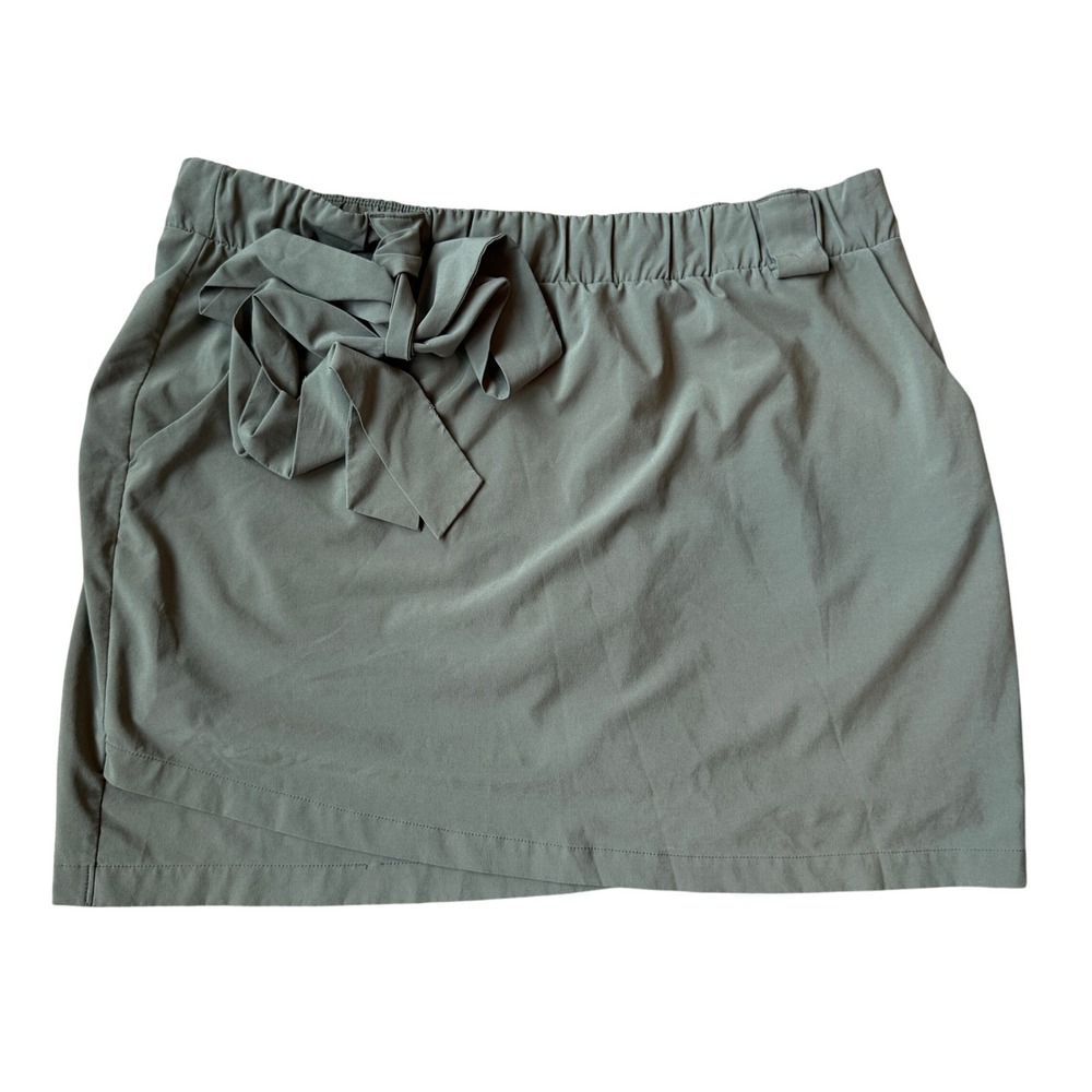 Athleta Sage Green Wrap Front Tie Bow Skort Mini Skirt Activewear Pockets